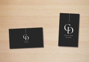 Horizontal vs Vertical Business Cards Post Featured Image